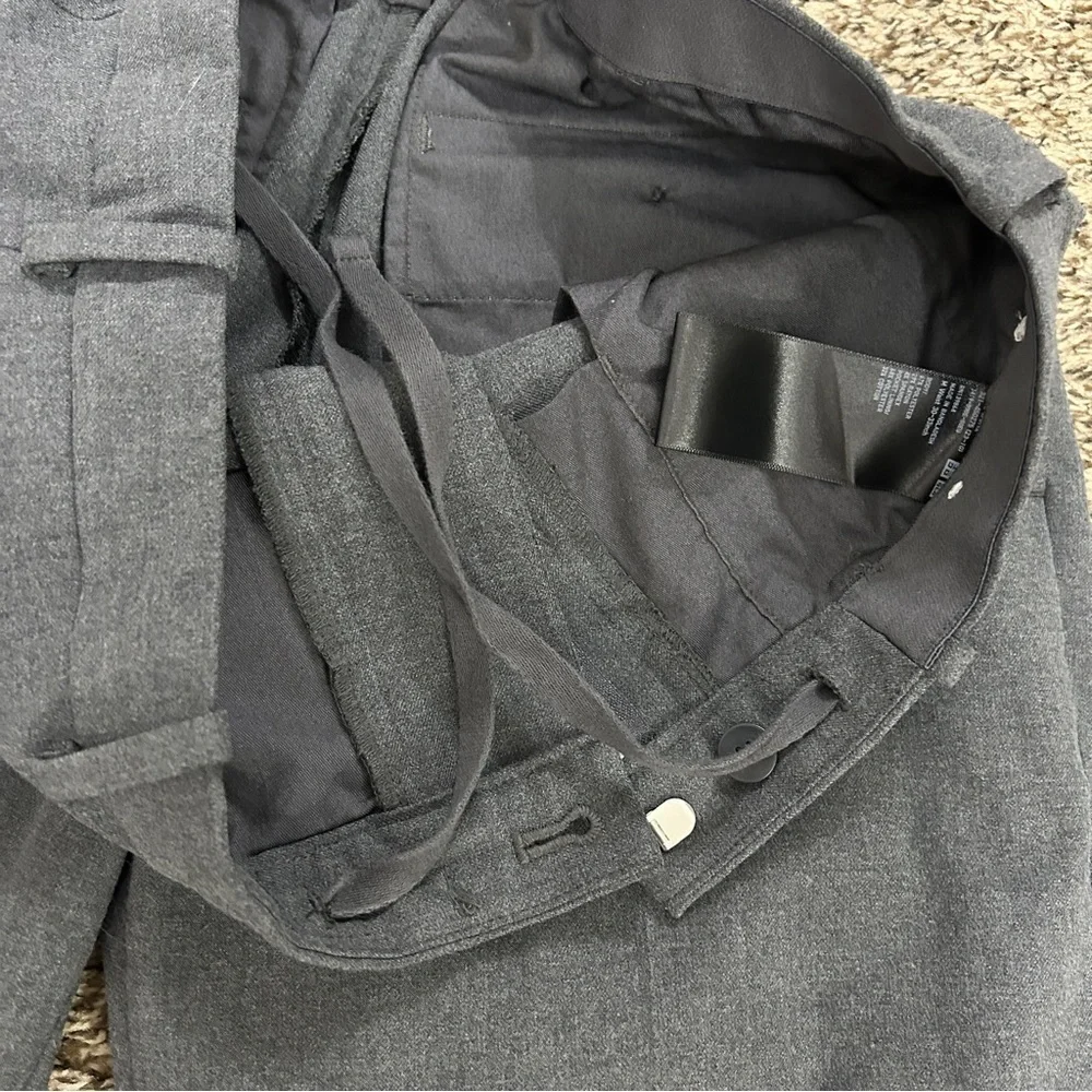 Uniqlo Men's Classic Gray Ankle Pants Inner Drawstring